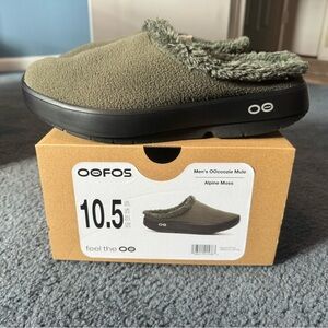 OOFOS Men's OOcoozie Mule in Alpine Moss 10.5 New In Box